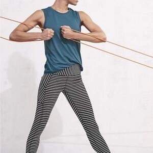 Athleta striped 7/8 contender legging in navy Petite Small